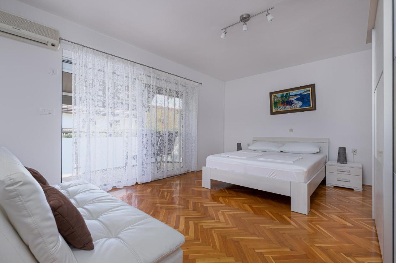 Haus Eva Apartment Novigrad  Exterior photo
