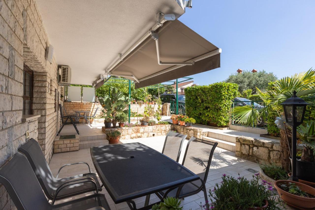 Haus Eva Apartment Novigrad  Exterior photo
