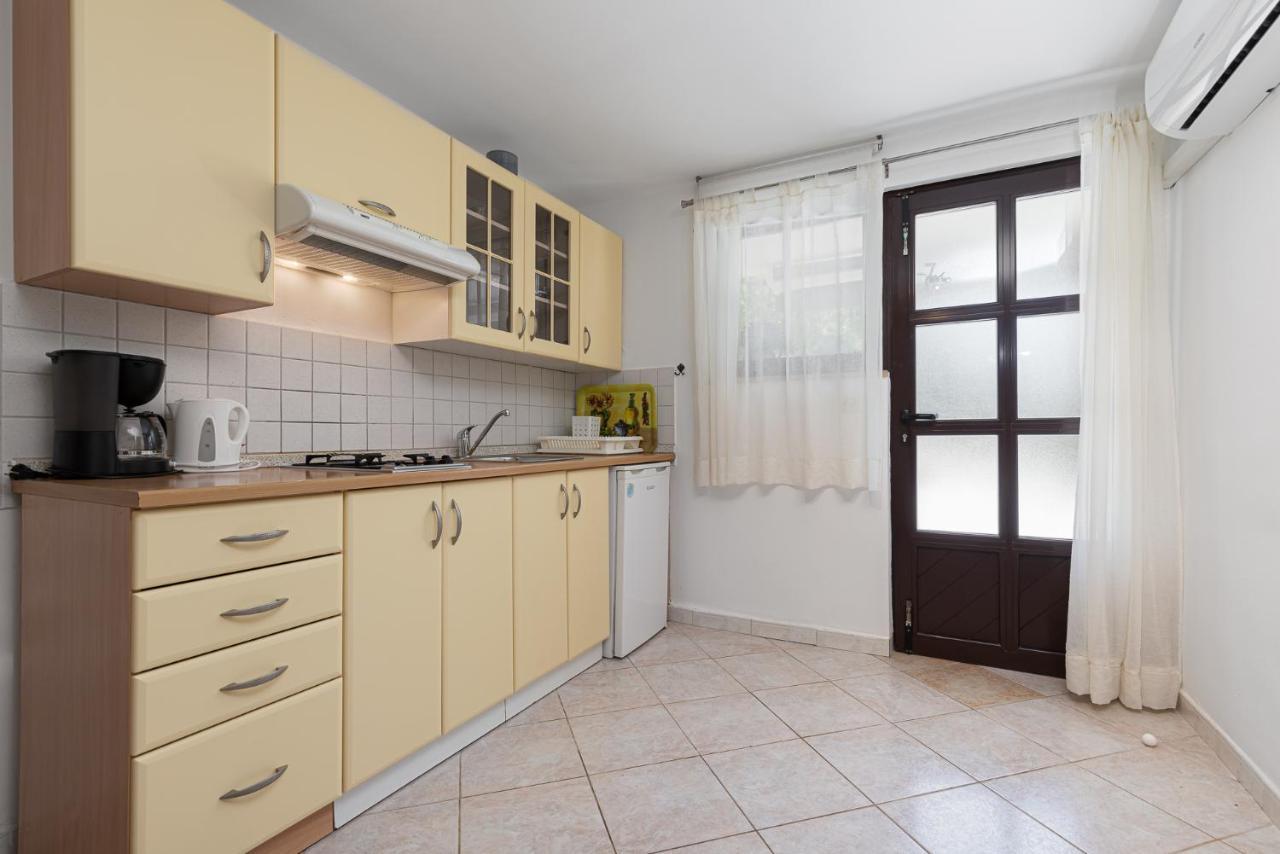 Haus Eva Apartment Novigrad  Exterior photo